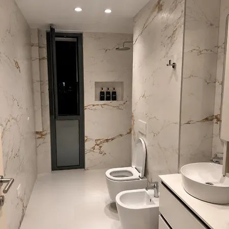 Fiore Prive - Luxury - 2br - 2 Bathrooms - Free Parking Appartement Tirana